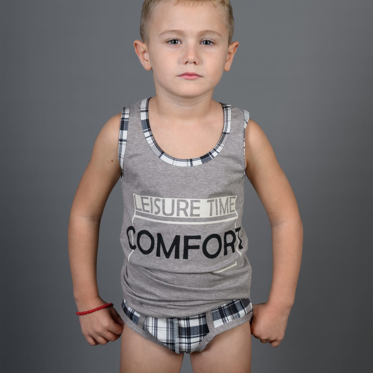 potkošulja i gaćice za dečake sive boje