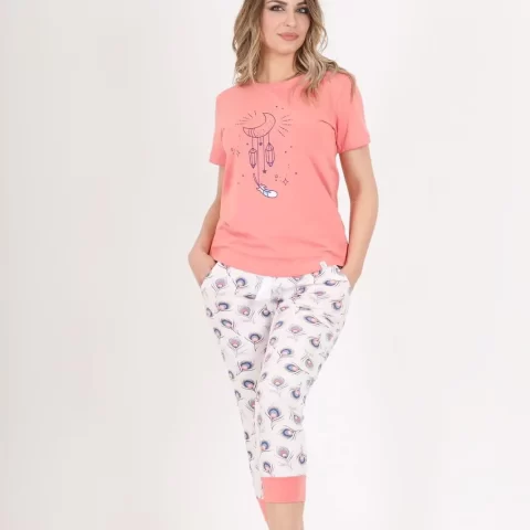 Ženska pidžama kratkih rukava i tri-četvrt pantalonama boja breskve s aplikacijom meseca